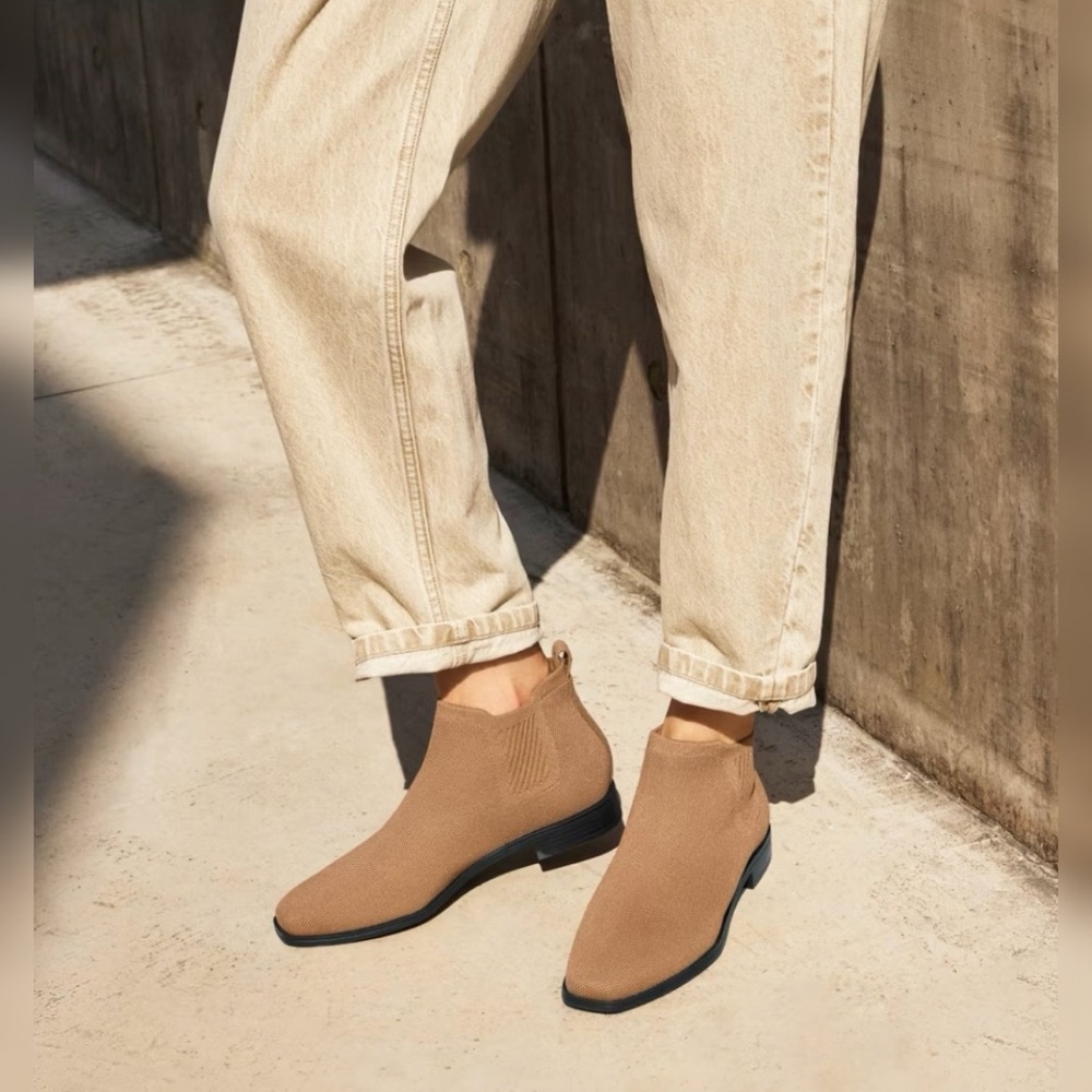 Vivaia Square-Toe Water-Repellent Ankle Boots (Ryan Pro) Size 9.5